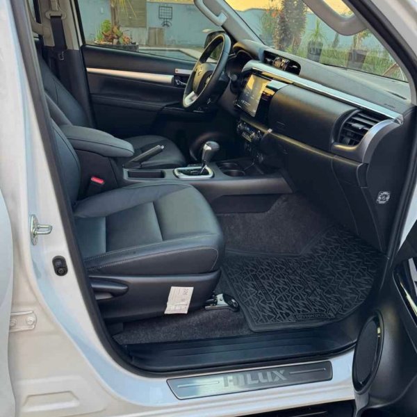 🚗 HILUX SRV 2024 ou R$ 290.000 no PIX! 💸